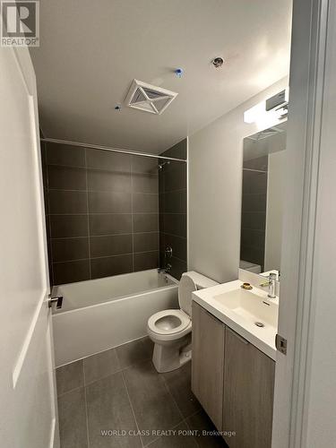 3409 - 8 Widmer Street, Toronto, ON - Indoor Photo Showing Bathroom