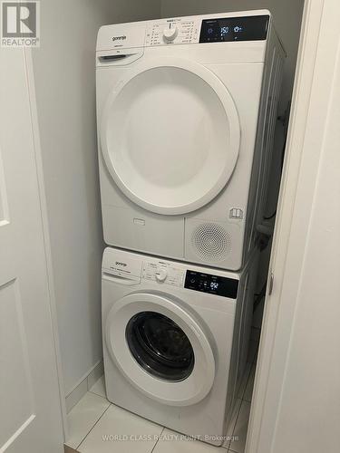 3409 - 8 Widmer Street, Toronto, ON - Indoor Photo Showing Laundry Room