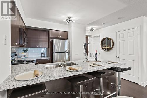 1003 - 30 Grand Trunk Court, Toronto, ON - Indoor Photo Showing Kitchen With Double Sink With Upgraded Kitchen