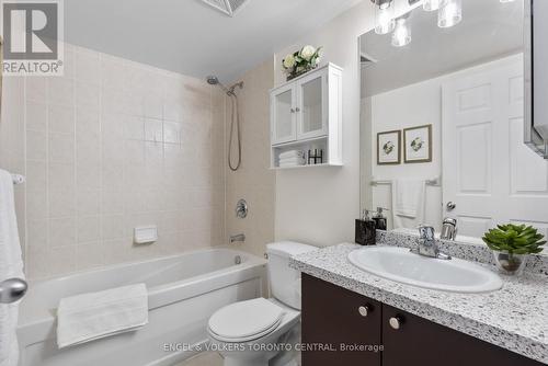 1003 - 30 Grand Trunk Court, Toronto, ON - Indoor Photo Showing Bathroom