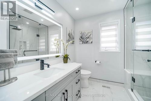 5 Oakmoor Lane, Markham, ON - Indoor Photo Showing Bathroom