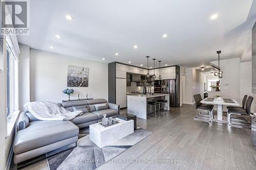 12 Twinflower Lane, Richmond Hill, ON - Indoor Photo Showing Living Room