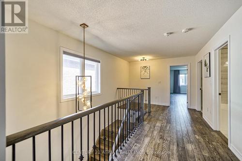 12 Twinflower Lane, Richmond Hill, ON - Indoor Photo Showing Other Room