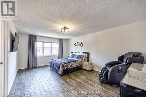 12 Twinflower Lane, Richmond Hill, ON - Indoor Photo Showing Bedroom