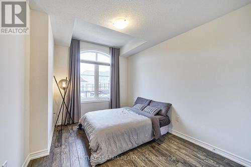 12 Twinflower Lane, Richmond Hill, ON - Indoor Photo Showing Bedroom