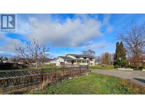 850 Kiniski Road, Kelowna, BC - Outdoor