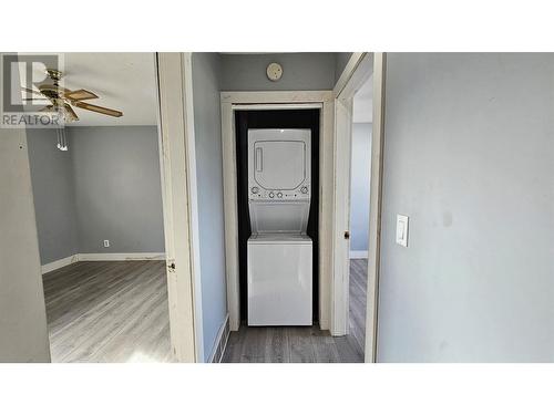 850 Kiniski Road, Kelowna, BC - Indoor Photo Showing Laundry Room