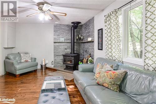 1005 Road 3300, Gravenhurst, ON - Indoor Photo Showing Living Room With Fireplace