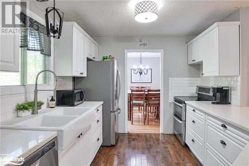 1005 Road 3300, Gravenhurst, ON - Indoor Photo Showing Kitchen