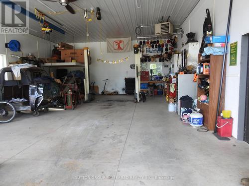 584150 Beachville Road, South-West Oxford, ON - Indoor Photo Showing Garage