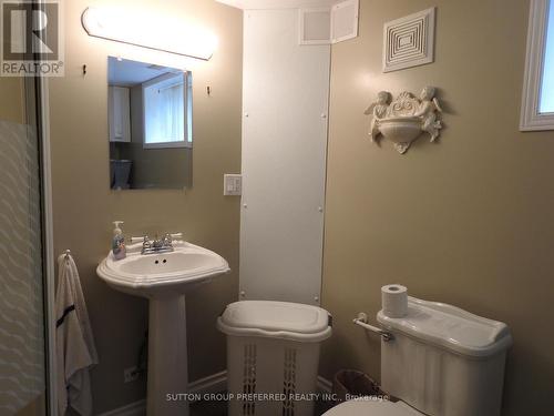 584150 Beachville Road, South-West Oxford, ON - Indoor Photo Showing Bathroom