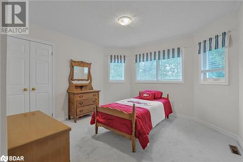 356 W Livingstone Street, Barrie, ON - Indoor Photo Showing Bedroom