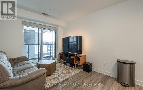 1126 - 9 Clegg Road, Markham, ON - Indoor Photo Showing Living Room