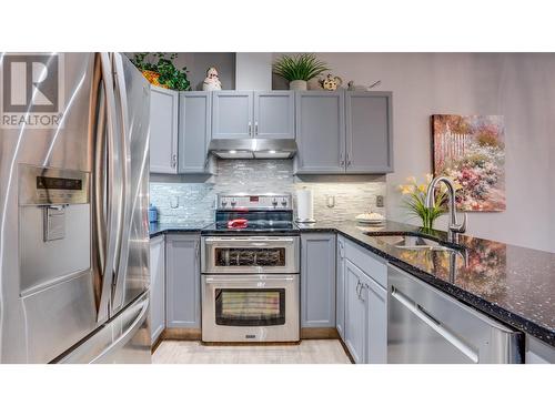 3805 30 Avenue Unit# 409, Vernon, BC - Indoor Photo Showing Kitchen With Stainless Steel Kitchen With Upgraded Kitchen