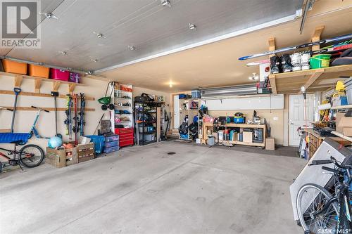 1138 Paton Lane, Saskatoon, SK - Indoor Photo Showing Garage