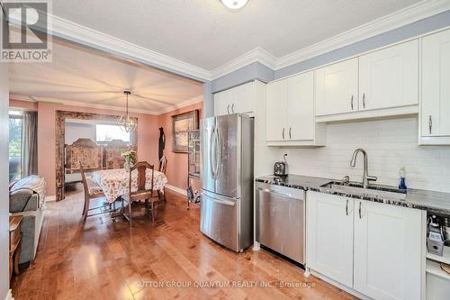 211 - 500 Green Road, Hamilton, ON - Indoor Photo Showing Kitchen