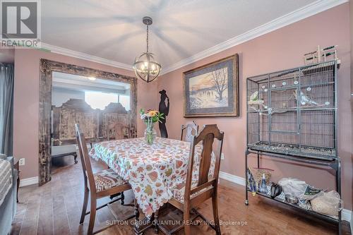 211 - 500 Green Road, Hamilton, ON - Indoor Photo Showing Dining Room