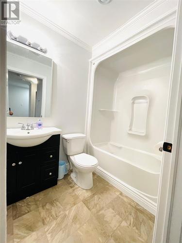 13 Dunford Street, St. John'S, NL - Indoor Photo Showing Bathroom