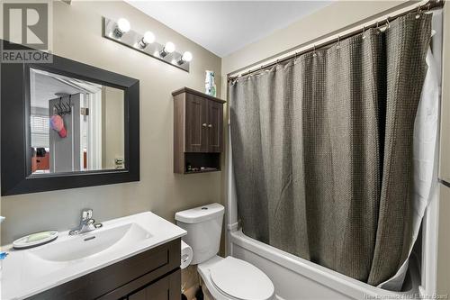 39 Sunshine Drive, Moncton, NB - Indoor Photo Showing Bathroom