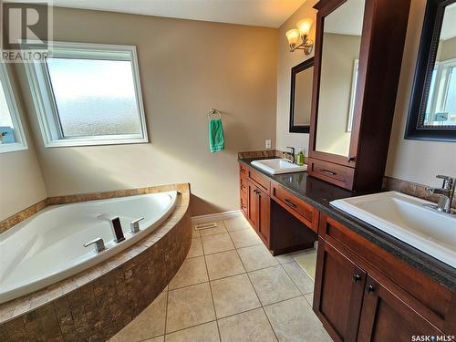 6 Morin Crescent, Meadow Lake, SK - Indoor Photo Showing Bathroom