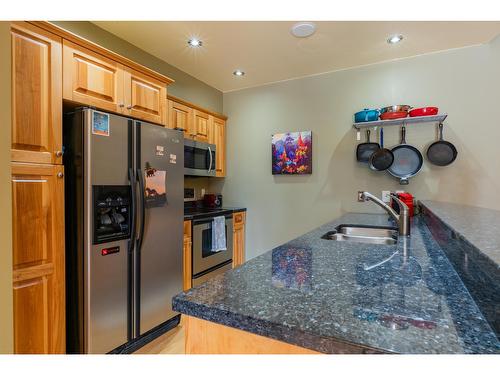 5 - 1008 Olaus Way, Rossland, BC - Indoor Photo Showing Kitchen With Double Sink