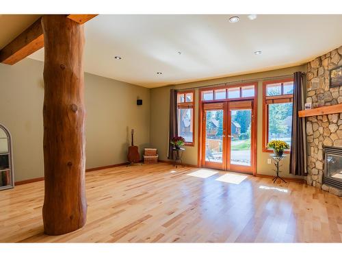 5 - 1008 Olaus Way, Rossland, BC - Indoor With Fireplace