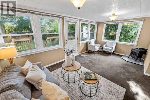 169 Alma Street, Oshawa (O'Neill), ON - Indoor Photo Showing Living Room