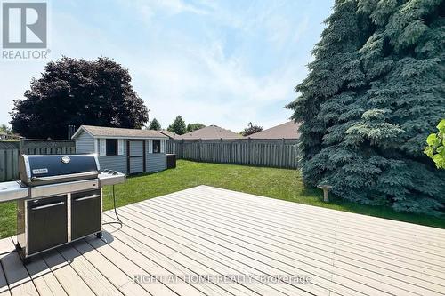 24 Inglewood Place N, Whitby (Blue Grass Meadows), ON - Outdoor With Deck Patio Veranda