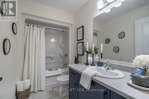 50 York Drive, Peterborough (Northcrest), ON - Indoor Photo Showing Bathroom