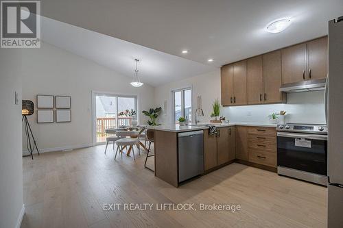 50 York Drive, Peterborough (Northcrest), ON - Indoor Photo Showing Kitchen