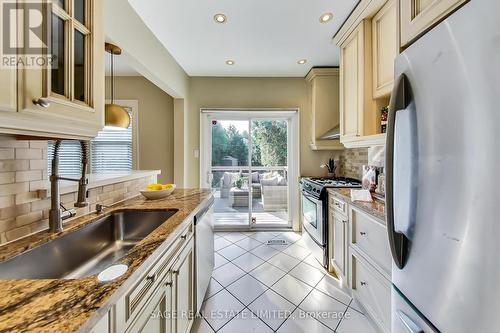 132 Rosewell Avenue, Toronto, ON - Indoor Photo Showing Kitchen