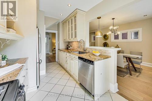 132 Rosewell Avenue, Toronto, ON - Indoor Photo Showing Kitchen