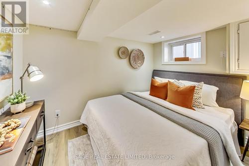 132 Rosewell Avenue, Toronto, ON - Indoor Photo Showing Bedroom