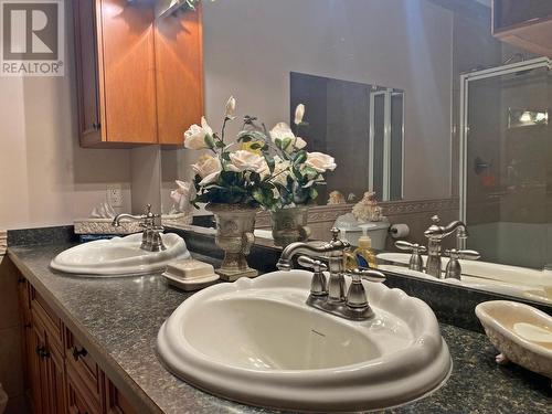 340 Oriole Way, Barriere, BC - Indoor Photo Showing Bathroom