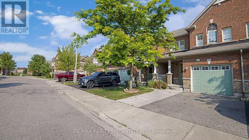 100 - 16 Bellhaven Crescent, Brampton, ON - Outdoor