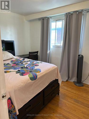 110 Anthia Drive, Toronto, ON - Indoor Photo Showing Bedroom