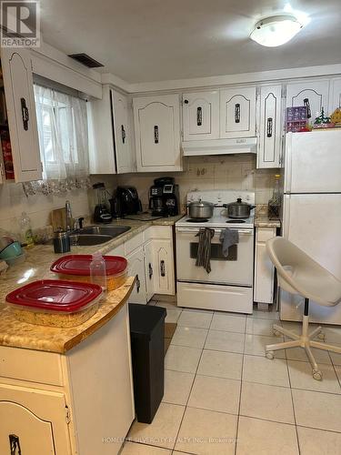 110 Anthia Drive, Toronto, ON - Indoor Photo Showing Kitchen With Double Sink