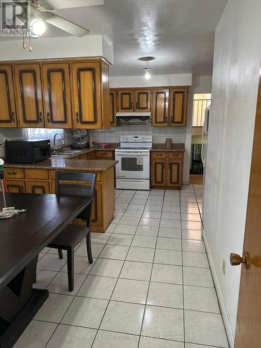 110 Anthia Drive, Toronto, ON - Indoor Photo Showing Kitchen