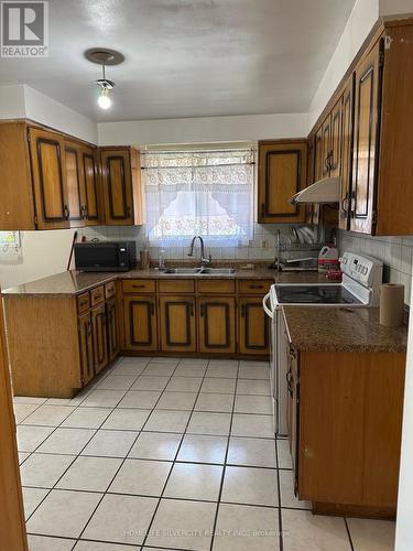 110 Anthia Drive, Toronto, ON - Indoor Photo Showing Kitchen With Double Sink