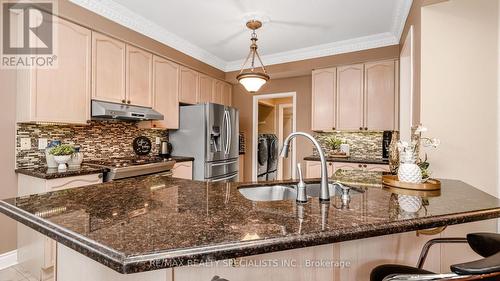 13 Wonder Way, Brampton, ON - Indoor Photo Showing Kitchen With Upgraded Kitchen