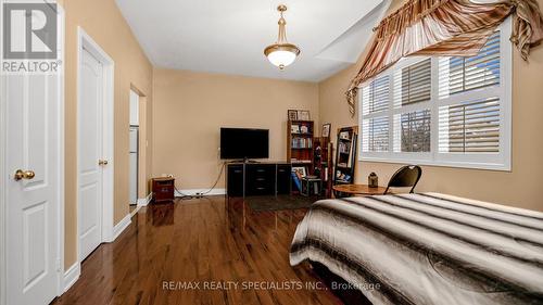 13 Wonder Way, Brampton, ON - Indoor Photo Showing Bedroom