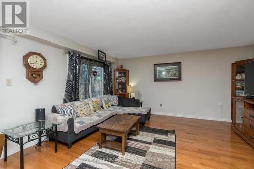 76 John Street, Halton Hills, ON - Indoor Photo Showing Living Room