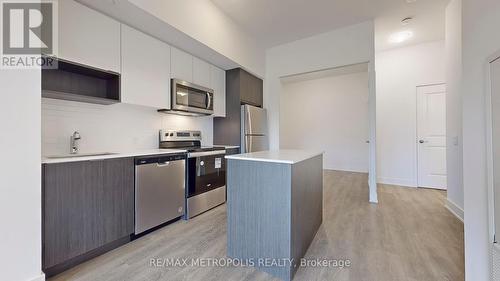 326 - 202 Burnhamthrope Road E, Mississauga, ON - Indoor Photo Showing Kitchen With Stainless Steel Kitchen