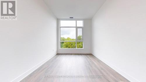 326 - 202 Burnhamthrope Road E, Mississauga, ON - Indoor Photo Showing Other Room