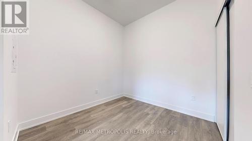 326 - 202 Burnhamthrope Road E, Mississauga, ON - Indoor Photo Showing Other Room