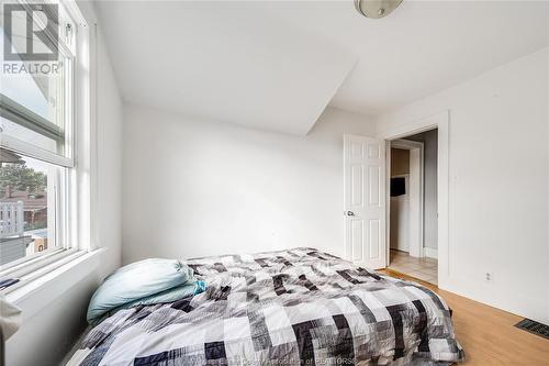 1531 Windsor Avenue Unit# Upper, Windsor, ON - Indoor Photo Showing Bedroom