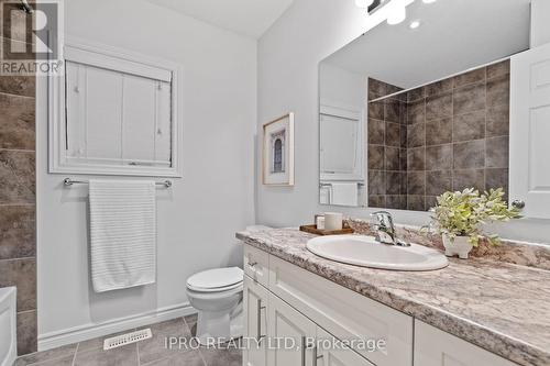 10 Marianne Dorn Trail, Kitchener, ON - Indoor Photo Showing Bathroom