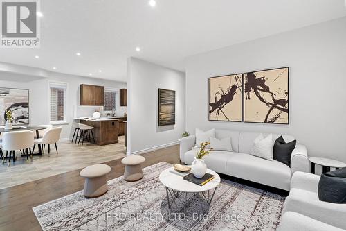 10 Marianne Dorn Trail, Kitchener, ON - Indoor Photo Showing Living Room