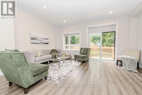 22 - 51 Sparrow Avenue, Cambridge, ON - Indoor Photo Showing Living Room