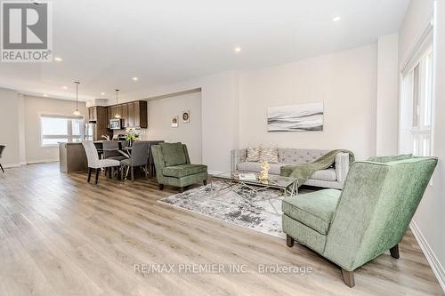 22 - 51 Sparrow Avenue, Cambridge, ON - Indoor Photo Showing Living Room